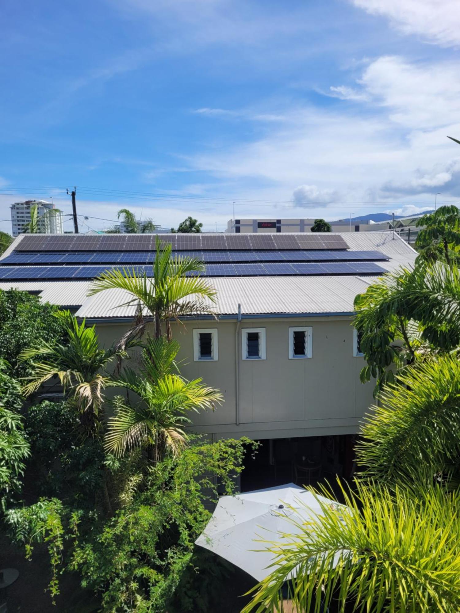 Travellers Paradise Кернс Екстериор снимка Solar panels on a home in Cairns, Queensland, Australia