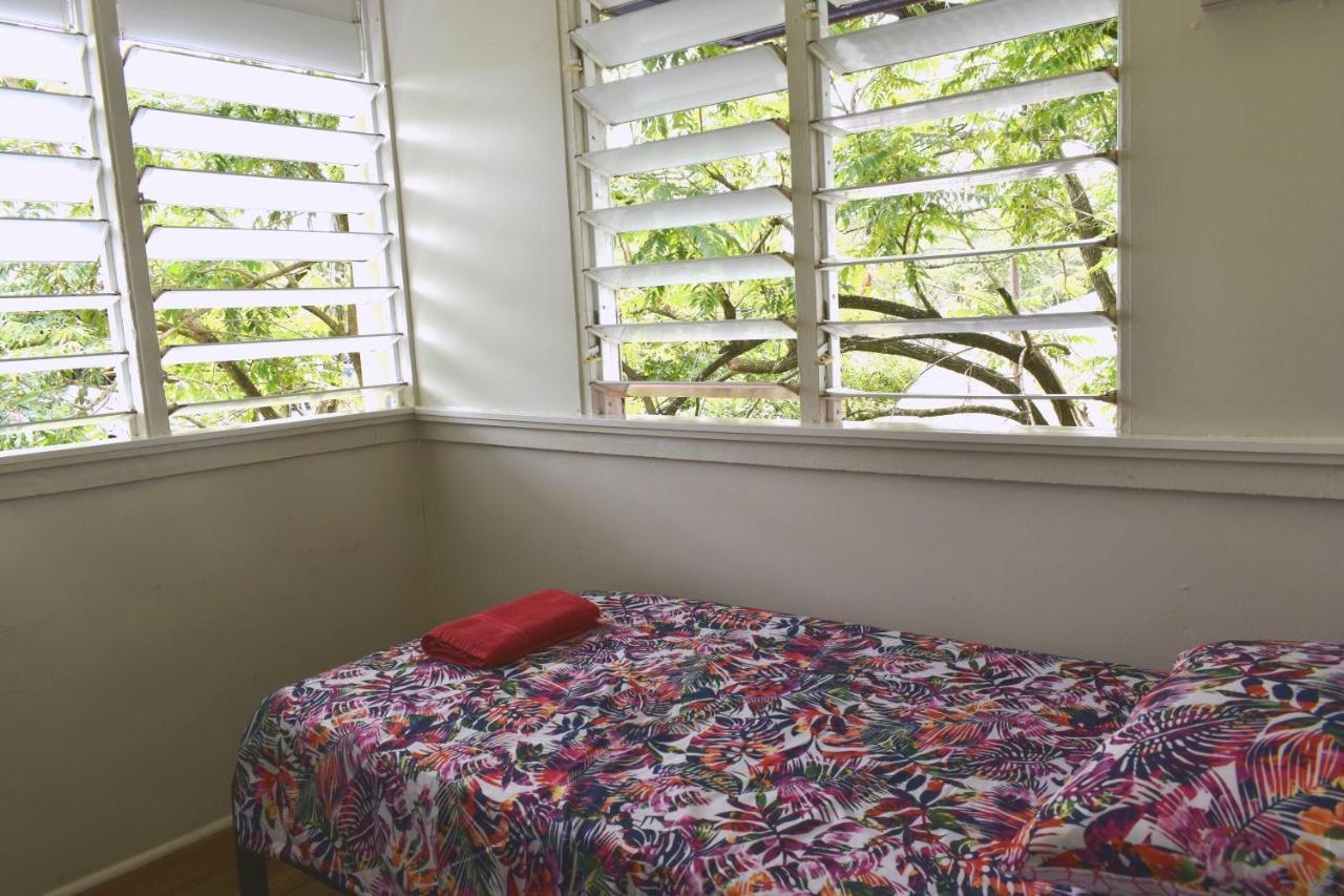 Travellers Paradise Кернс Екстериор снимка A room at the hospital